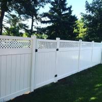 white viinyl fence