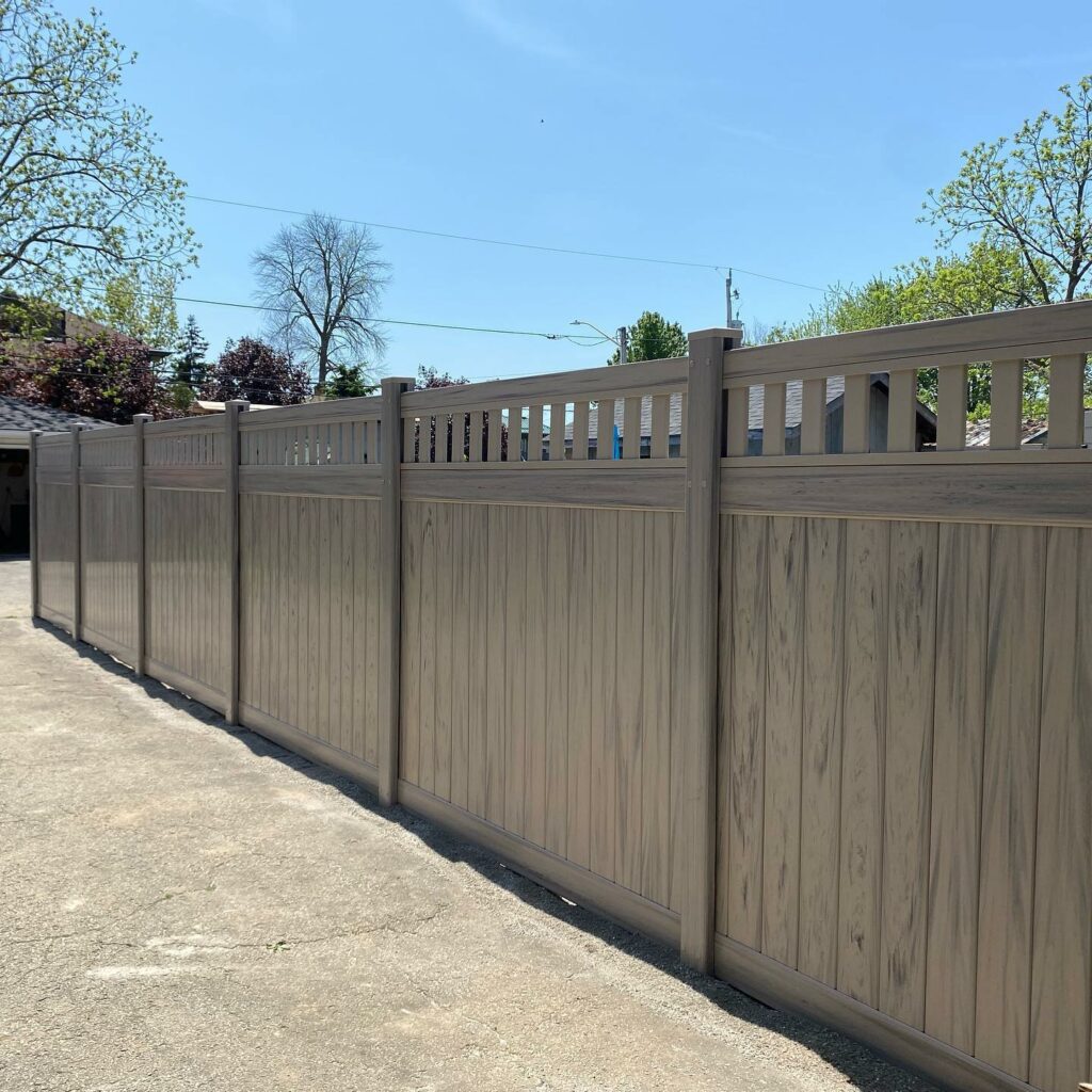 Hazelwood Vinyl Picket Top Fence