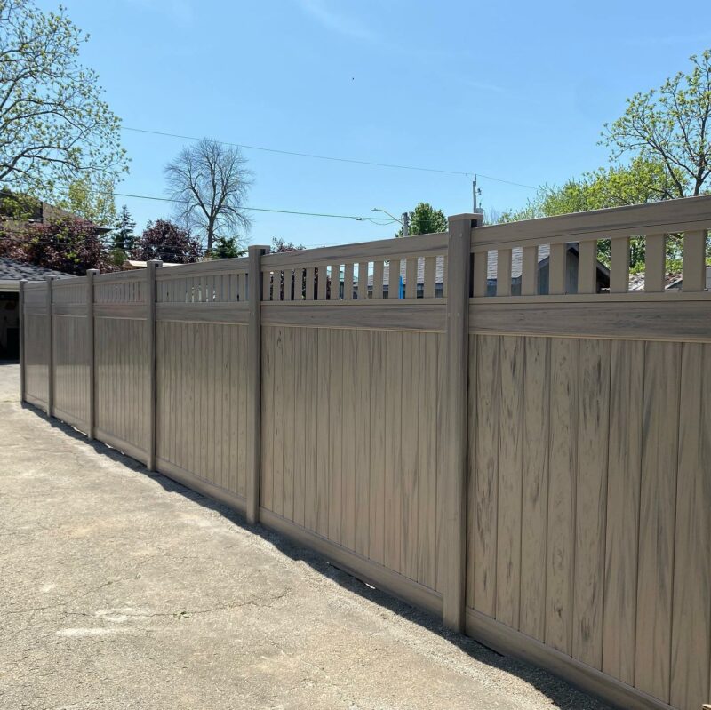 Hazelwood Vinyl Picket Top Fence