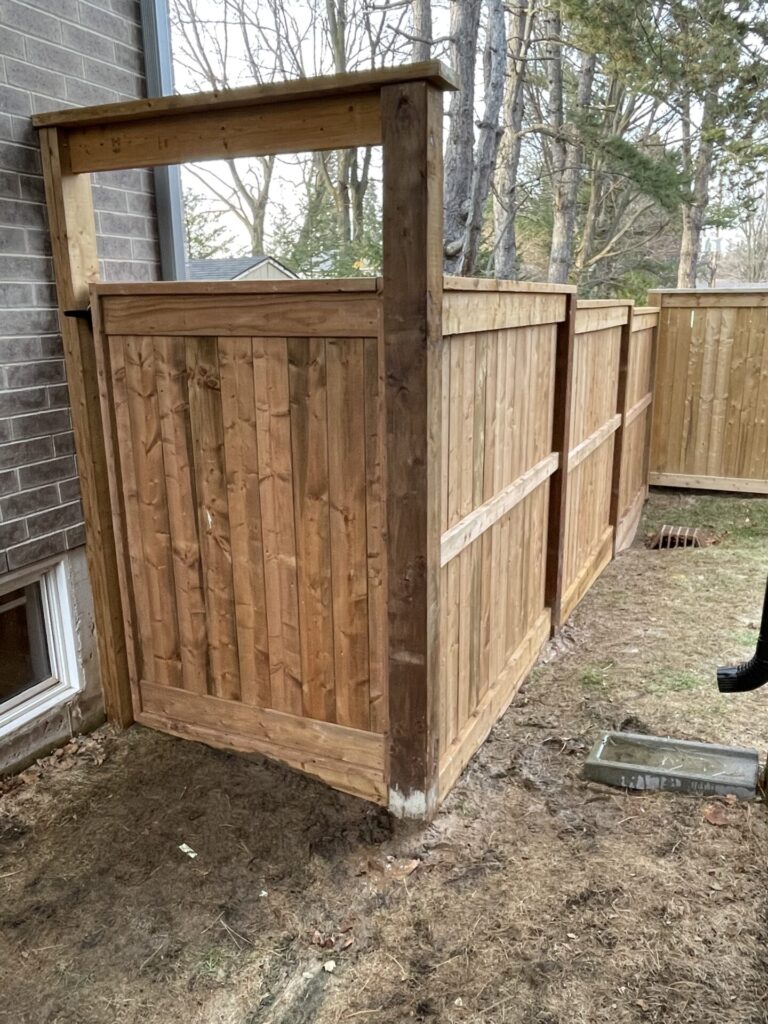 Wood privacy gate with top beam