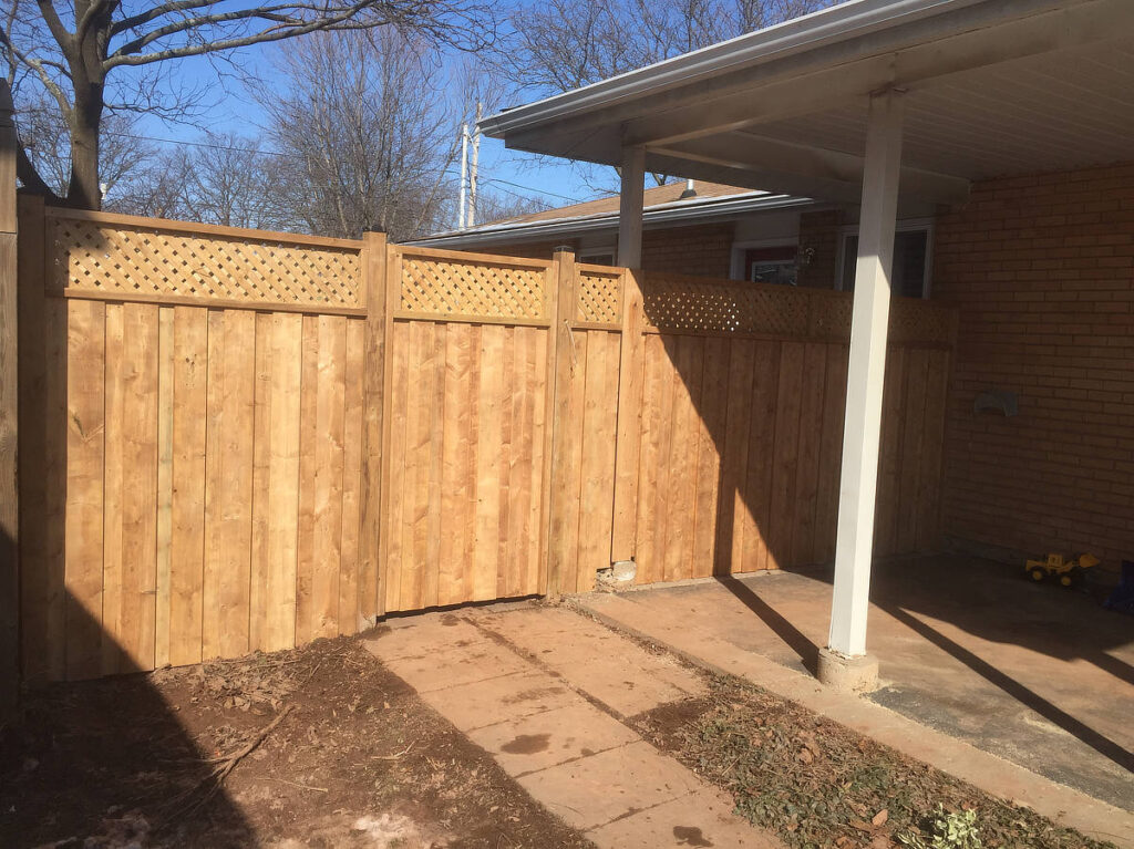 Lattice top wood privacy gate